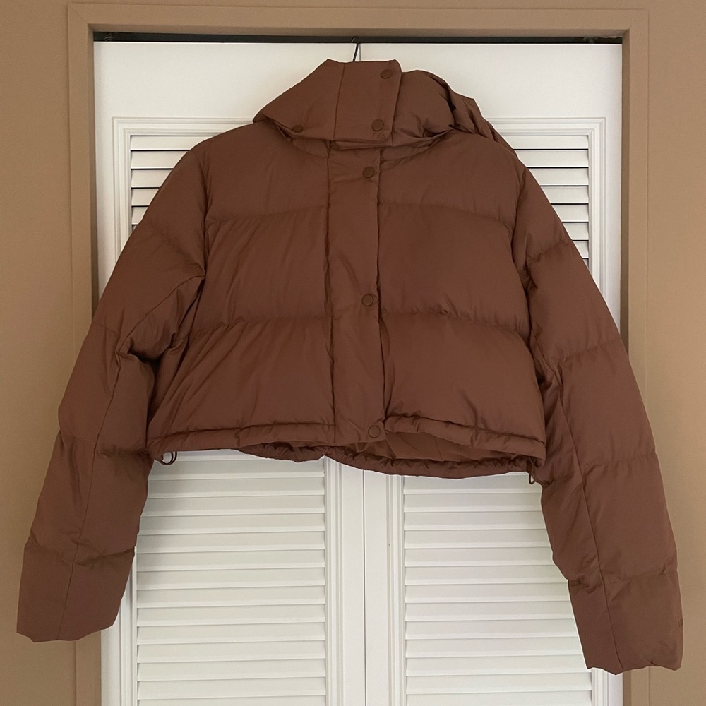 lululemon Wunderpuff chestnut brown down filled cropped jacket w removable hood